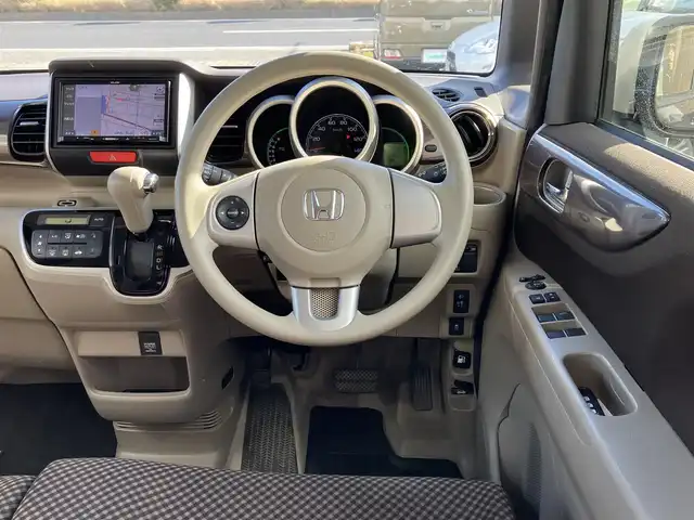 ホンダ Ｎ ＢＯＸ G Lパッケージ 三重県 2015(平27)年 7.4万km プレミアムブロンズパール ♪ワンオーナー/♪ルーフ白/♪社外ナビ・ワンセグ/♪パワースライドドア/♪スマートキー×２/♪プッシュスタート/♪アイドリングストップ/♪純正14インチAW/♪オートリトラクタブルミラー/♪ベンチシート/♪ステアリングスイッチ/♪プライバシーガラス/♪ドアバイザー/♪フロアマット/♪ヘッドライトレベライザー/♪横滑り防止装置