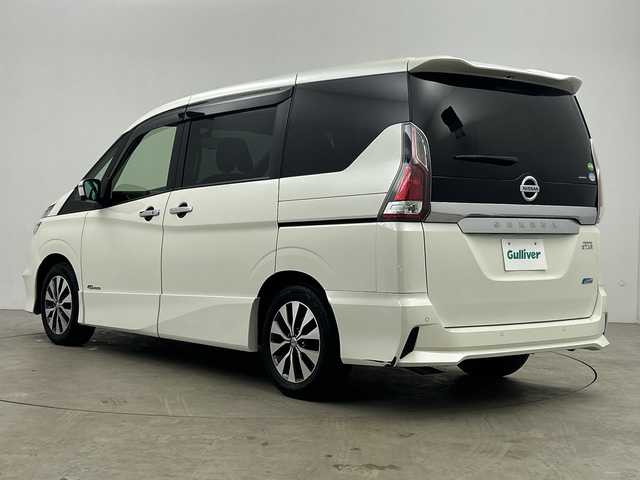 日産 セレナ ハイウェイスター 鹿児島県 2016(平28)年 7.3万km ブリリアントホワイトパール 純正SDナビ/(BT/CD/DVD/AM/FM/フルセグTV)/純正9インチフリップダウンモニター/アラウンドビューモニター/両側パワースライドドア/エマージェンシーブレーキ/バックカメラ/前後ドライブレコーダー/アイドリングストップ/前後コーナーセンサー/パーキングアシスト/ウォークスルー/電動パーキングブレーキ/オートホールド/革巻きステアリング/ステアリングスイッチ/TVキャンセラー/レーンキープアシスト/純正16インチアルミホイール/純正フロアマット/純正LEDヘッドライト/保証書/取扱説明書