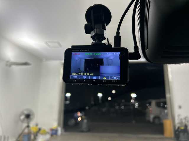 日産 セレナ ハイウェイスター 鹿児島県 2016(平28)年 7.3万km ブリリアントホワイトパール 純正SDナビ/(BT/CD/DVD/AM/FM/フルセグTV)/純正9インチフリップダウンモニター/アラウンドビューモニター/両側パワースライドドア/エマージェンシーブレーキ/バックカメラ/前後ドライブレコーダー/アイドリングストップ/前後コーナーセンサー/パーキングアシスト/ウォークスルー/電動パーキングブレーキ/オートホールド/革巻きステアリング/ステアリングスイッチ/TVキャンセラー/レーンキープアシスト/純正16インチアルミホイール/純正フロアマット/純正LEDヘッドライト/保証書/取扱説明書