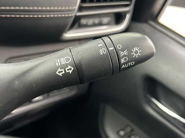 日産 セレナ ハイウェイスター 鹿児島県 2016(平28)年 7.3万km ブリリアントホワイトパール 純正SDナビ/(BT/CD/DVD/AM/FM/フルセグTV)/純正9インチフリップダウンモニター/アラウンドビューモニター/両側パワースライドドア/エマージェンシーブレーキ/バックカメラ/前後ドライブレコーダー/アイドリングストップ/前後コーナーセンサー/パーキングアシスト/ウォークスルー/電動パーキングブレーキ/オートホールド/革巻きステアリング/ステアリングスイッチ/TVキャンセラー/レーンキープアシスト/純正16インチアルミホイール/純正フロアマット/純正LEDヘッドライト/保証書/取扱説明書