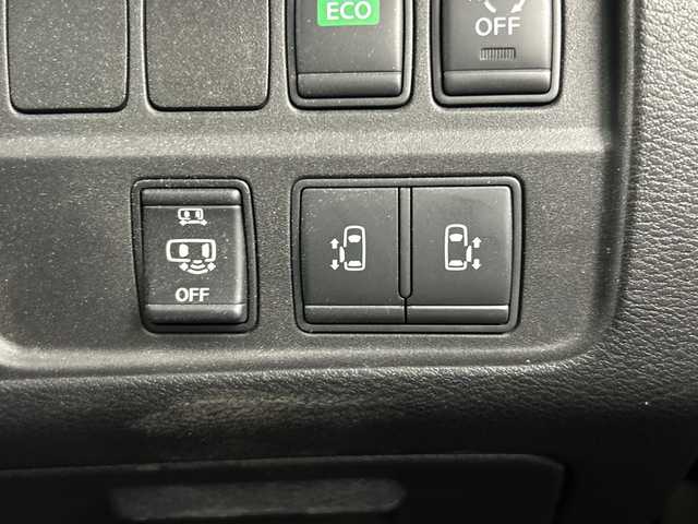 日産 セレナ ハイウェイスター 鹿児島県 2016(平28)年 7.3万km ブリリアントホワイトパール 純正SDナビ/(BT/CD/DVD/AM/FM/フルセグTV)/純正9インチフリップダウンモニター/アラウンドビューモニター/両側パワースライドドア/エマージェンシーブレーキ/バックカメラ/前後ドライブレコーダー/アイドリングストップ/前後コーナーセンサー/パーキングアシスト/ウォークスルー/電動パーキングブレーキ/オートホールド/革巻きステアリング/ステアリングスイッチ/TVキャンセラー/レーンキープアシスト/純正16インチアルミホイール/純正フロアマット/純正LEDヘッドライト/保証書/取扱説明書