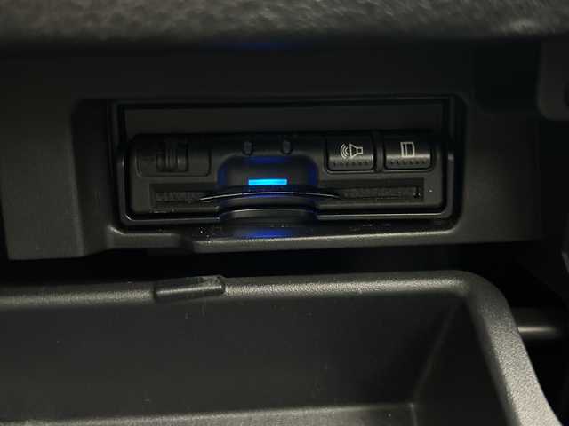 日産 セレナ ハイウェイスター 鹿児島県 2016(平28)年 7.3万km ブリリアントホワイトパール 純正SDナビ/(BT/CD/DVD/AM/FM/フルセグTV)/純正9インチフリップダウンモニター/アラウンドビューモニター/両側パワースライドドア/エマージェンシーブレーキ/バックカメラ/前後ドライブレコーダー/アイドリングストップ/前後コーナーセンサー/パーキングアシスト/ウォークスルー/電動パーキングブレーキ/オートホールド/革巻きステアリング/ステアリングスイッチ/TVキャンセラー/レーンキープアシスト/純正16インチアルミホイール/純正フロアマット/純正LEDヘッドライト/保証書/取扱説明書