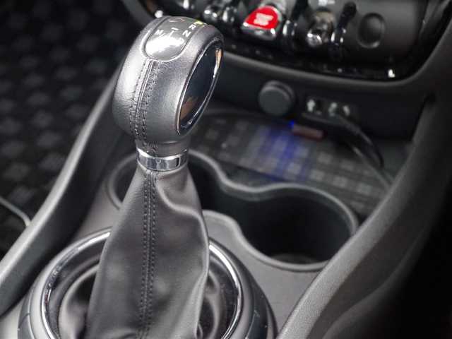 ＭＩＮＩ ミニ クラブマン クーパーSD 埼玉県 2016(平28)年 3万km ピュアバーガンディー オートクルーズコントロール /ペッパーパッケージ /パークディスタンスコントロール /バックカメラ /iDriveナビ /ドラレコ /ルームミラー内臓ETC /Bluetooth /アイドリングストップシステム /横滑り防止装置