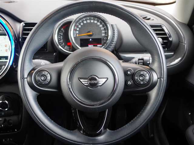 ＭＩＮＩ ミニ クラブマン クーパーSD 埼玉県 2016(平28)年 3万km ピュアバーガンディー オートクルーズコントロール /ペッパーパッケージ /パークディスタンスコントロール /バックカメラ /iDriveナビ /ドラレコ /ルームミラー内臓ETC /Bluetooth /アイドリングストップシステム /横滑り防止装置