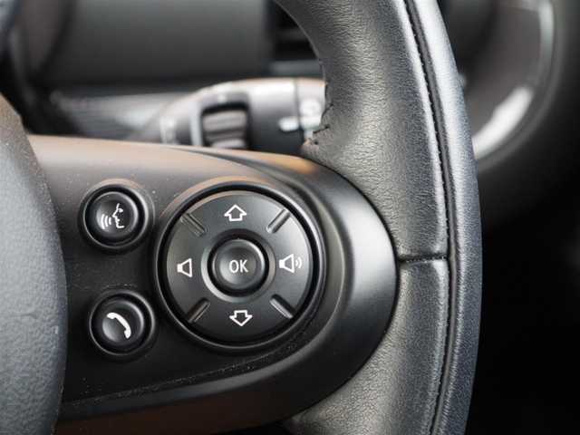 ＭＩＮＩ ミニ クラブマン クーパーSD 埼玉県 2016(平28)年 3万km ピュアバーガンディー オートクルーズコントロール /ペッパーパッケージ /パークディスタンスコントロール /バックカメラ /iDriveナビ /ドラレコ /ルームミラー内臓ETC /Bluetooth /アイドリングストップシステム /横滑り防止装置