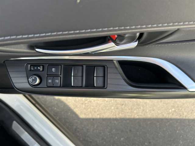 トヨタ ハリアー ハイブリッド Z 島根県 2020(令2)年 5.3万km ホワイトパールクリスタルシャイン ワンオーナー/純正１２．３型メモリナビ/(フルセグ/Ｂｌｕｅｔｏｏｔｈ/USB入力端子)/JBLサウンドシステム/モデリスタエアロ/全方位/バックカメラ　/アダプティブクルーズコントロール　/前後ドライブレコーダー（デジタルインナーミラー）　/ビルトインＥＴＣ２．０　/パワーバックドア/運転席パワーシート/オートライト／ハイビーム　/衝突軽減ブレーキ/レーンキープアシスト/前後コーナーセンサー/オートブレーキホールド/スマートキー/プッシュスタート/純正LEDヘッドライト/純正１９インチアルミホイール/保証書・取扱説明書/スペアキー×１