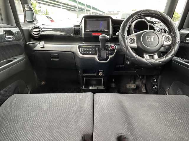 ホンダ Ｎ ＢＯＸ 2トーン モデューロXGターボPKG 愛知県 2013(平25)年 6.9万km プレミアムホワイトパール メモリーナビ/（FM/AM/BT/CD/DVD/SD)/バックカメラ/ドライブレコーダー/ETC/両側パワースライドドア/純正15インチAW/ステアリングスィッチ/パドルシフト/ウィンカードアミラー/HIDヘッドライト/フォグランプ/ドアバイザー