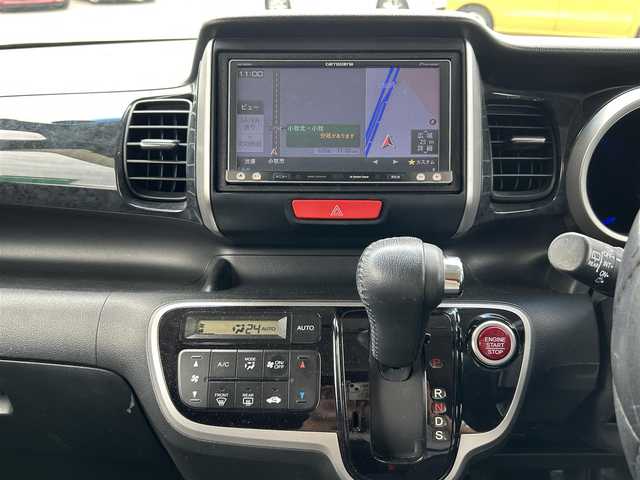 ホンダ Ｎ ＢＯＸ 2トーン モデューロXGターボPKG 愛知県 2013(平25)年 6.9万km プレミアムホワイトパール メモリーナビ/（FM/AM/BT/CD/DVD/SD)/バックカメラ/ドライブレコーダー/ETC/両側パワースライドドア/純正15インチAW/ステアリングスィッチ/パドルシフト/ウィンカードアミラー/HIDヘッドライト/フォグランプ/ドアバイザー