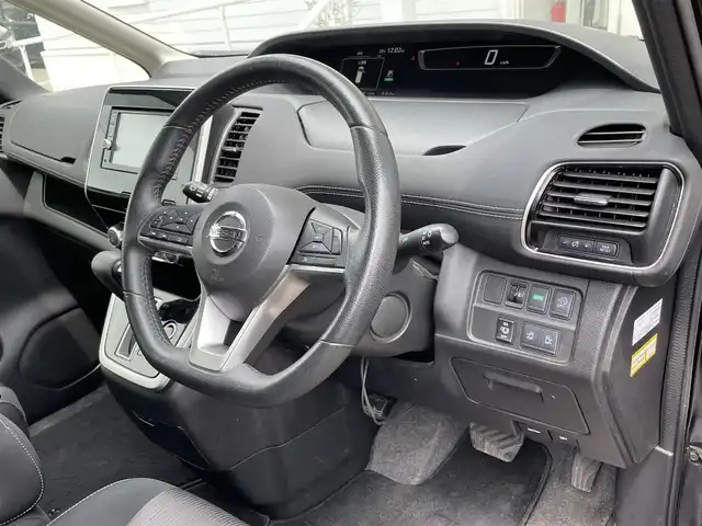 日産 セレナ ハイウェイスター 秋田県 2016(平28)年 12.9万km ダイヤモンドブラック (株)IDOMが運営する【じしゃロン 秋田店】の自社ローン専用車両になります。こちらは現金またはオートローンご利用時の価格です。自社ローンご希望の方は別途その旨お申付け下さい/４WD/純正ナビ/フルセグテレビ/バックカメラ/ETC/エマージェンシーブレーキ/両側パワースライドドア