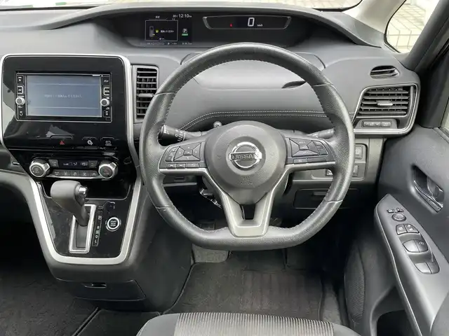日産 セレナ ハイウェイスター 秋田県 2016(平28)年 12.9万km ダイヤモンドブラック (株)IDOMが運営する【じしゃロン 秋田店】の自社ローン専用車両になります。こちらは現金またはオートローンご利用時の価格です。自社ローンご希望の方は別途その旨お申付け下さい/４WD/純正ナビ/フルセグテレビ/バックカメラ/ETC/エマージェンシーブレーキ/両側パワースライドドア