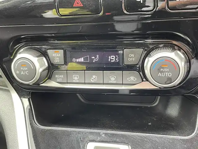 日産 セレナ ハイウェイスター 秋田県 2016(平28)年 12.9万km ダイヤモンドブラック (株)IDOMが運営する【じしゃロン 秋田店】の自社ローン専用車両になります。こちらは現金またはオートローンご利用時の価格です。自社ローンご希望の方は別途その旨お申付け下さい/４WD/純正ナビ/フルセグテレビ/バックカメラ/ETC/エマージェンシーブレーキ/両側パワースライドドア
