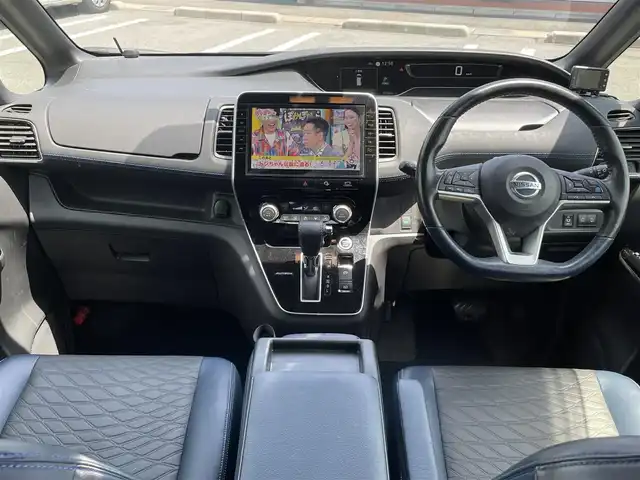 日産 セレナ オーテック セーフティパッケージ 長野県 2020(令2)年 4.6万km 青 純正ナビ（FM/AM、CD、DVD、BL、USB、BT、AUX/NISSANCONECT）/バックカ、全方位カメラ/フルセグテレビ、/パーキングアシスト/ETC/ステアリングヒーター/ブラインドスポットモニター/フルエアロ/前後ドライブレコーダー/前後コーナーセンサー/両側パワースライドドア/前席シートヒーター/横滑り防止装置/盗難防止装置/衝突軽減システム/ダブルサイドエアバック/カーテンエアバック/純正フロアマット/LEDオートライト/エンジンスターター/スペアキー（１本）/社外１６AW/革ステアリング/保証書、取扱説明書