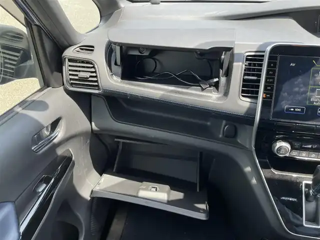 日産 セレナ オーテック セーフティパッケージ 長野県 2020(令2)年 4.6万km 青 純正ナビ（FM/AM、CD、DVD、BL、USB、BT、AUX/NISSANCONECT）/バックカ、全方位カメラ/フルセグテレビ、/パーキングアシスト/ETC/ステアリングヒーター/ブラインドスポットモニター/フルエアロ/前後ドライブレコーダー/前後コーナーセンサー/両側パワースライドドア/前席シートヒーター/横滑り防止装置/盗難防止装置/衝突軽減システム/ダブルサイドエアバック/カーテンエアバック/純正フロアマット/LEDオートライト/エンジンスターター/スペアキー（１本）/社外１６AW/革ステアリング/保証書、取扱説明書