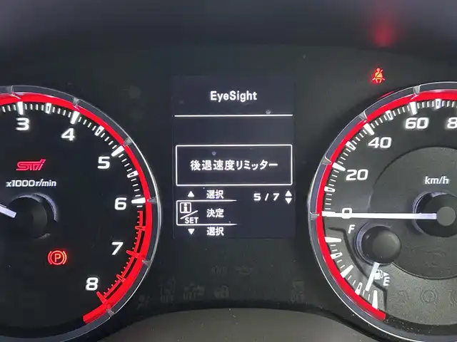スバル レヴォーグ 1．6STIスポーツアイサイト 福岡県 2017(平29)年 3.6万km クリスタルホワイトP 純正ナビ（ＢＴ，フルセグＴＶ）　/Ｂ．Ｓカメラ　/ＥＴＣ　/ＡＣＣ　/コーナーセンサー　/衝突軽減ブレーキ　/レーンキープ　/ＢＳＭ　/パドルシフト　/本革レザーシート　/シートヒーター　/パワーシート　/純正１８インチＡＷ