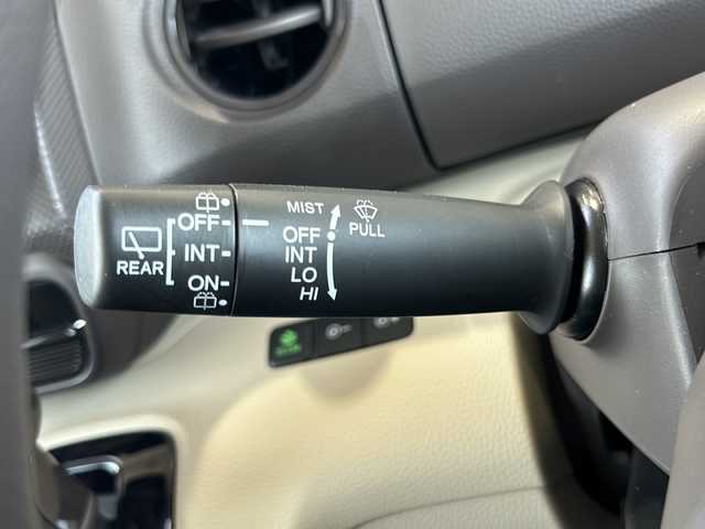 ホンダ Ｎ ＢＯＸ G ホンダセンシング 静岡県 2018(平30)年 6万km プラチナホワイトパール 社外メモリナビ/・CD/・DVD/・ワンセグTV/・Bluetooth/・AM/・FM/主要装備/・ホンダセンシング/・衝突軽減/・ACC/・レーンキープ/・バックカメラ/・ETC/・ドラレコ/・ステアリングスイッチ/・LEDヘッドライト/・オートライト/・スマートキー/・プッシュスタート