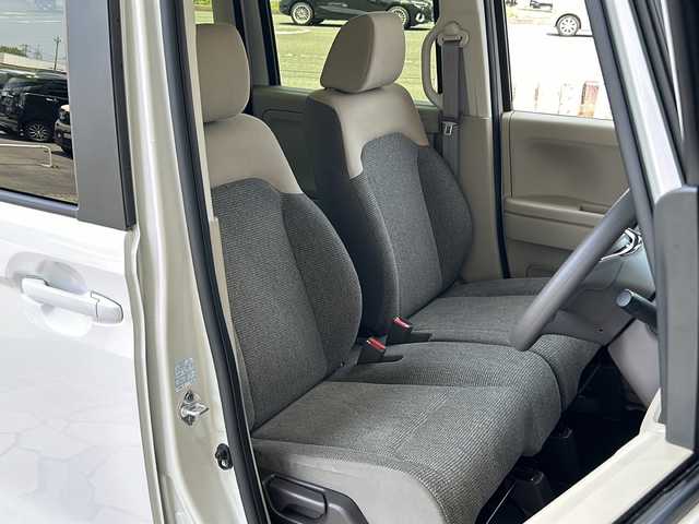 ホンダ Ｎ ＢＯＸ G ホンダセンシング 静岡県 2018(平30)年 6万km プラチナホワイトパール 社外メモリナビ/・CD/・DVD/・ワンセグTV/・Bluetooth/・AM/・FM/主要装備/・ホンダセンシング/・衝突軽減/・ACC/・レーンキープ/・バックカメラ/・ETC/・ドラレコ/・ステアリングスイッチ/・LEDヘッドライト/・オートライト/・スマートキー/・プッシュスタート