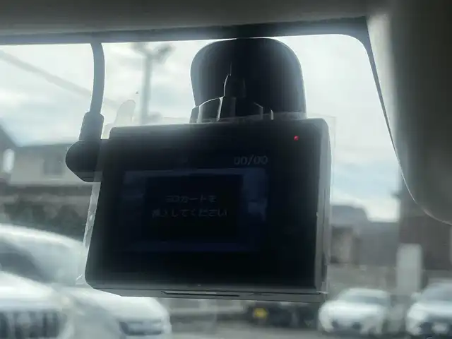 ホンダ Ｎ ＢＯＸ G ホンダセンシング 熊本県 2018(平30)年 6万km プラチナホワイトパール ホンダセンシング/プッシュスタート/社外ナビ/バックカメラ/ビルトインETC/ドライブレコーダー/レーダークルーズ/LEDヘッドライト/オートライト/横滑り防止装置/ウィンカーミラー/フロアマット/ドアバイザー/新車保証書/取扱説明書