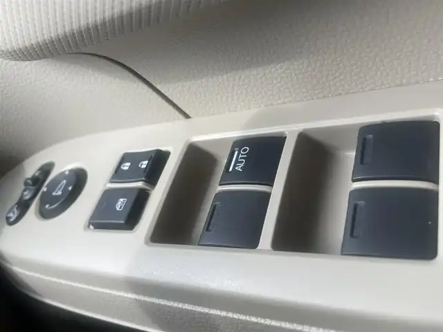 ホンダ Ｎ ＢＯＸ G ホンダセンシング 熊本県 2018(平30)年 6万km プラチナホワイトパール ホンダセンシング/プッシュスタート/社外ナビ/バックカメラ/ビルトインETC/ドライブレコーダー/レーダークルーズ/LEDヘッドライト/オートライト/横滑り防止装置/ウィンカーミラー/フロアマット/ドアバイザー/新車保証書/取扱説明書