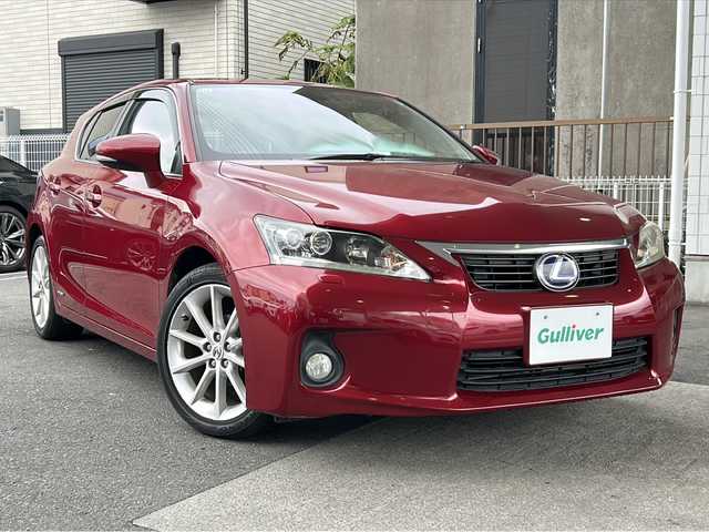 レクサス ＣＴ 200h バージョンC 京都府 2011(平23)年 6.9万km レッドマイカクリスタルシャイン 純正HDDナビ/ワンセグ /バックカメラ /HIDライト　/前後コーナーセンサー　/クルーズコントロール　/パドルシフト　/スマートキー　/前席シートヒーター　/純正AW17インチ　/アイドリングストップ　/純正ETC/Bluetooth/CD/DVD再生機能有/USB/AUX/横滑り防止装置/Wエアバッグ