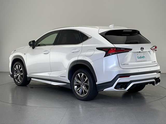 レクサス ＮＸ 300h Fスポーツ 長野県 2020(令2)年 5.2万km ソニッククォーツ 4WD/純正メモリナビ/（フルセグTV/SD/CD/BL/USB/AUX)/全方位カメラ/ビルトインETC2.0/ドライブレコーダー（前方）/アダプティブクルーズコントロール/レーントレーシングアシスト/プリクラッシュセーフティ/パーキングサポートアシスト/ロードサインアシスト/クリアランスソナー/ステアリングヒーター/パドルシフト/レザーシート/パワーシート（前席）/シートヒーター（前席）/エアシート（前席）/純正フロアマット/純正アルミホイール/置くだけ充電/LEDヘッドライト/オートマチックハイビーム/フォグランプ/電動リアゲート/スマートキー/スペアキー1本