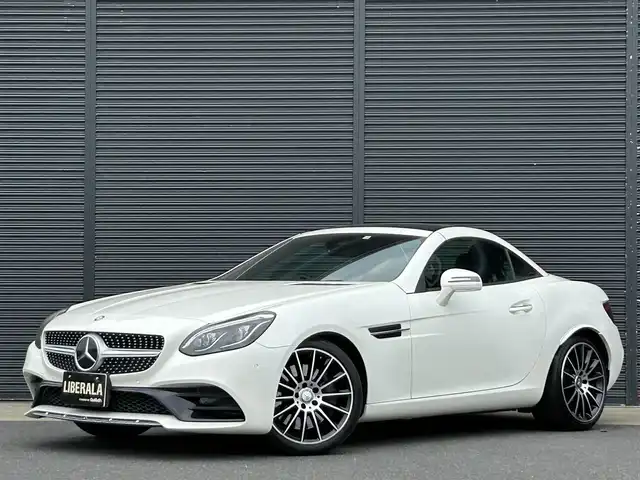 メルセデス・ベンツ ＳＬＣ２００ スポーツ 茨城県 2016(平28)年 4.7万km ダイヤモンドホワイト ワンオーナー　/マジックスカイルーフ　/エアスカーフ　/ｈａｒｍａｎ／ｋａｒｄｏｎ　/ＲＳＰ　/ＡＣＣ　/ＬＫＡ　/ＢＳＡ　/Ｂカメラ　/パークトロニック　/黒革　/シートヒーター　/Ｍ付ＰＷシート　/ナビ　/１２セグ　/CarPlay/USB/DVD/ＬＥＤ/禁煙車