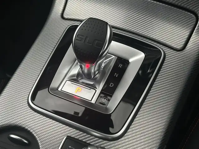 メルセデス・ベンツ ＳＬＣ２００ スポーツ 茨城県 2016(平28)年 4.7万km ダイヤモンドホワイト ワンオーナー　/マジックスカイルーフ　/エアスカーフ　/ｈａｒｍａｎ／ｋａｒｄｏｎ　/ＲＳＰ　/ＡＣＣ　/ＬＫＡ　/ＢＳＡ　/Ｂカメラ　/パークトロニック　/黒革　/シートヒーター　/Ｍ付ＰＷシート　/ナビ　/１２セグ　/CarPlay/USB/DVD/ＬＥＤ/禁煙車