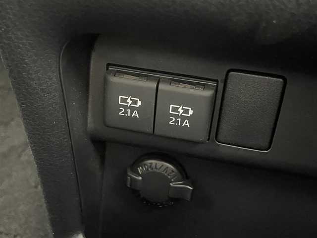 トヨタ エスクァイア ハイブリッド Gi 茨城県 2019(令1)年 2.4万km ブラック 純正9型ナビ/バックカメラ/フルセグ/TRDエアロ/TRDフロントグリル/衝突被害軽減ブレーキ/車線逸脱抑制装置/クルーズコントロール/オートマチックハイビーム/クリアランスソナー/両側電動スライドドア/車高調/ETC2.0/シートヒーター/純正15インチAW/LEDヘッドライト/スマートキー