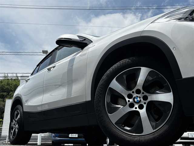 ＢＭＷ Ｘ２ xDrive20i 熊本県 2018(平30)年 4.1万km ミネラルホワイト 純正ナビ/【CD/DVD/USB/BT】/バックカメラ/アダプティブクルーズコントロール/衝突軽減ブレーキ/車線逸脱警報/コーナーセンサー/前後ドライブレコーダー/ステアリングリモコン/パワーバックドア/前席シートヒーター/アイドリングストップ/電動パーキング/オートライト/LEDヘッドライト/フォグランプ/純正17インチAW/プッシュスタート/スマートキー/スペアキー/純正フロアマット/取扱説明書
