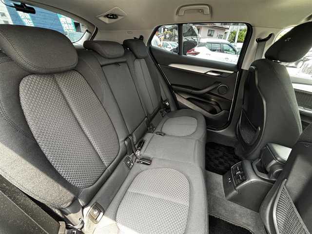 ＢＭＷ Ｘ２ xDrive20i 熊本県 2018(平30)年 4.1万km ミネラルホワイト 純正ナビ/【CD/DVD/USB/BT】/バックカメラ/アダプティブクルーズコントロール/衝突軽減ブレーキ/車線逸脱警報/コーナーセンサー/前後ドライブレコーダー/ステアリングリモコン/パワーバックドア/前席シートヒーター/アイドリングストップ/電動パーキング/オートライト/LEDヘッドライト/フォグランプ/純正17インチAW/プッシュスタート/スマートキー/スペアキー/純正フロアマット/取扱説明書