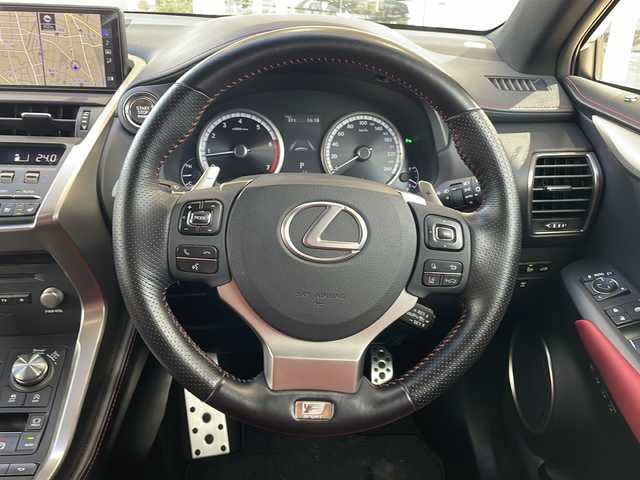 レクサス ＮＸ 300 Fスポーツ 静岡県 2018(平30)年 5.4万km ホワイトノーヴァガラスフレーク 【主要装備】/マークレビンソンプレミアムサウンド　/サンルーフ　/ブラインドスポットビューモニター　/３眼ＬＥＤヘッドライト　/レザーシート　/ヘッドアップディスプレイ　/純正１８インチアルミホイール　/パワーバックドア/シートベンチレーション/シートヒーター/ステアリングヒーター/ステアリングスイッチ/スペアキー有り/プッシュスタート/スマートキー/パドルシフト/レーダークルーズコントロール