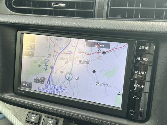 トヨタ アクア S 兵庫県 2014(平26)年 1.8万km スーパーホワイトⅡ 代車申請中/他店落札不可/-/-/-/メモリナビ/ワンセグテレビ/プッシュスタート/オートライト/純正マット/スマートキー