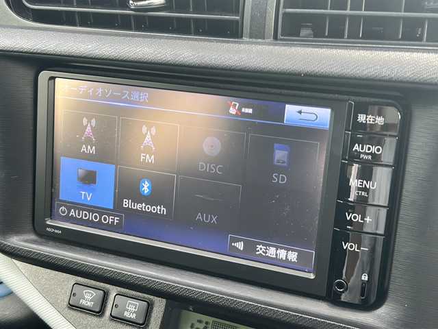 トヨタ アクア S 兵庫県 2014(平26)年 1.8万km スーパーホワイトⅡ 代車申請中/他店落札不可/-/-/-/メモリナビ/ワンセグテレビ/プッシュスタート/オートライト/純正マット/スマートキー