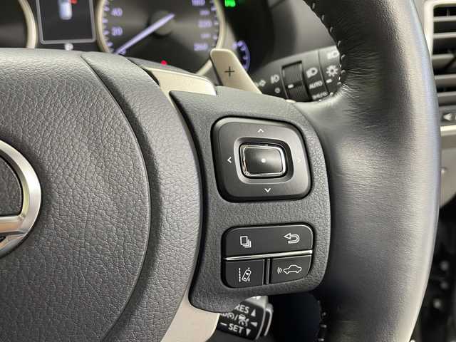 レクサス ＮＸ 300h Iパッケージ 千葉県 2020(令2)年 1.8万km グラファイトブラックガラスフレーク セーフティシステムプラス（予防安全パッケージ）/・プリクラッシュセーフティシステム/・レーントレーシングアシスト/・アダプティブハイビームシステム/・レーダークルーズコントロール/・ロードサインアシスト/・先行車発進告知機能/純正ナビゲーションシステム/・メモリーナビ/・地デジTV/・CD/DVD/・プレミアムサウンドシステム（10スピーカー）/・Blu-ray/・MicroSDカード/・Bluetooth接続/・USB入力端子/スマートキー/レザーシート/・パワーシート/・シートヒーター/LEDヘッドライト/パワーバックドア/ビルトインETC2.0