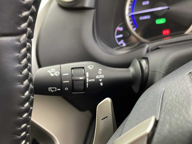 レクサス ＮＸ 300h Iパッケージ 千葉県 2020(令2)年 1.8万km グラファイトブラックガラスフレーク セーフティシステムプラス（予防安全パッケージ）/・プリクラッシュセーフティシステム/・レーントレーシングアシスト/・アダプティブハイビームシステム/・レーダークルーズコントロール/・ロードサインアシスト/・先行車発進告知機能/純正ナビゲーションシステム/・メモリーナビ/・地デジTV/・CD/DVD/・プレミアムサウンドシステム（10スピーカー）/・Blu-ray/・MicroSDカード/・Bluetooth接続/・USB入力端子/スマートキー/レザーシート/・パワーシート/・シートヒーター/LEDヘッドライト/パワーバックドア/ビルトインETC2.0