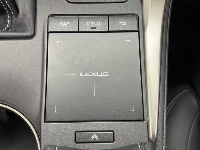 レクサス ＮＸ 300h Iパッケージ 千葉県 2020(令2)年 1.8万km グラファイトブラックガラスフレーク セーフティシステムプラス（予防安全パッケージ）/・プリクラッシュセーフティシステム/・レーントレーシングアシスト/・アダプティブハイビームシステム/・レーダークルーズコントロール/・ロードサインアシスト/・先行車発進告知機能/純正ナビゲーションシステム/・メモリーナビ/・地デジTV/・CD/DVD/・プレミアムサウンドシステム（10スピーカー）/・Blu-ray/・MicroSDカード/・Bluetooth接続/・USB入力端子/スマートキー/レザーシート/・パワーシート/・シートヒーター/LEDヘッドライト/パワーバックドア/ビルトインETC2.0