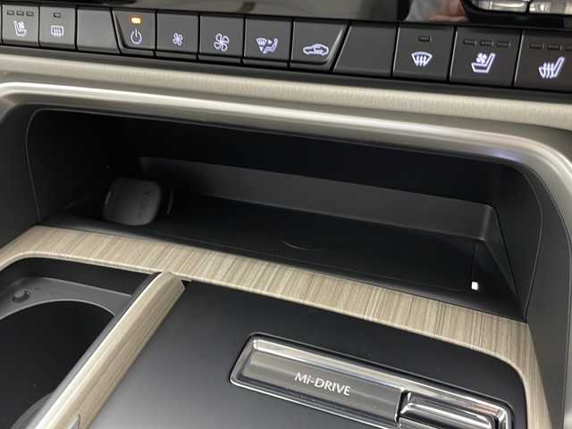 マツダ ＣＸ－６０ XD HV エクスクルーシブモダン 愛知県 2022(令4)年 2.1万km マシーングレープレミアムM 衝突軽減システム/プレミアムサウンドBOSE/純正12.4型ナビ　ＳＤカードなし/全方位カメラ/レーダークルーズコントロール/シートヒーター　全席/エアシート/フルセグ/Bluetooth/バックカメラ/電動リアゲート/ヘッドアップディスプレイ/コーナーセンサー/純正アルミホイール/ブラインドスポットモニター/LEDヘッドライト/パドルシフト/ステアリングヒーター/オートマチックハイビーム/ドライブレコーダー/ETC/置くだけ充電機/ステアリングスイッチ/スマートキー/プッシュスタート