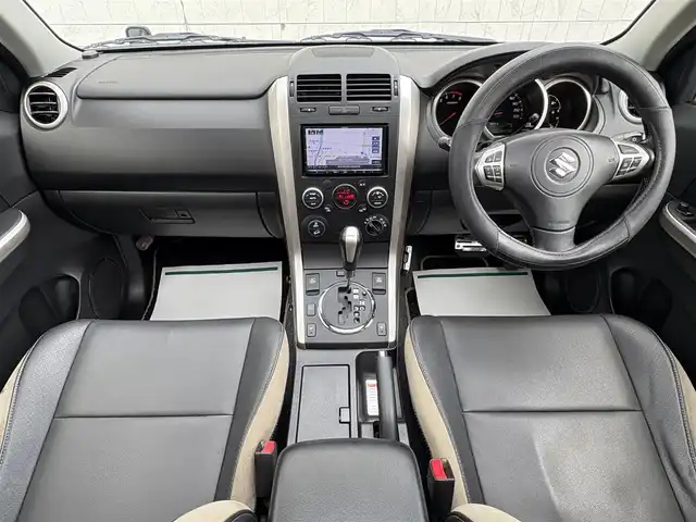 スズキ エスクード ランドブリーズ 岩手県 2014(平26)年 8.5万km ブルーイッシュブラックパール3 禁煙車/4WD(切り替え)/サンルーフ/ルーフレール/前席シートヒーター/ミラーヒーター/クルーズコントロール/ダウンヒルアシストコントロール/横滑り防止装置/社外ナビ/→フルセグTV/Bluetooth/CD/DVD/FM/AM/バックカメラ/〇電動格納ミラー/〇ウィンカーミラー/〇フロアマット/〇ドアバイザー/〇社外アルミペダル/オートライト/フォグライト/前後ドライブレコーダー/ETC/冬タイヤ社外アルミホイール車載/→6mm×4本