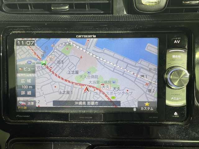 トヨタ アクア S スタイルブラック 沖縄県 2018(平30)年 7.3万km ライムホワイトパールクリスタルシャイン 禁煙車/プリクラッシュセーフティ/社外ナビ[AVIC-RW501]/（ワンセグTV/CD/DVD/BT/FM/AM/USB）/バックカメラ/ステアリングリモコン/ETC/ドライブレコーダー/プッシュスタート/スマートキー/電動格納ウィンカーミラー/ライトレベライザー/純正ホイールキャップ/純正フロアマット/純正ドアバイザー