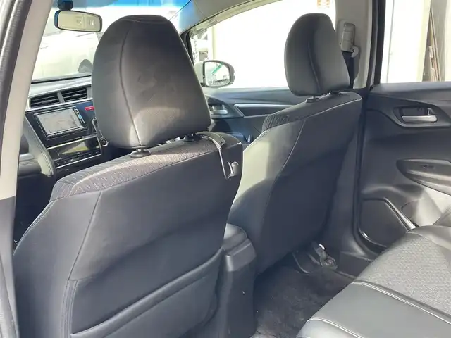 ホンダ フィット ハイブリット Lパッケージ 福島県 2015(平27)年 15.6万km プレミアムホワイトパール 純正ナビ/バックカメラ/フルセグテレビ/Bluetooth接続/クルーズコントロール/オートライト/キセノンライト/フォグランプ/保証書/ワンオーナー