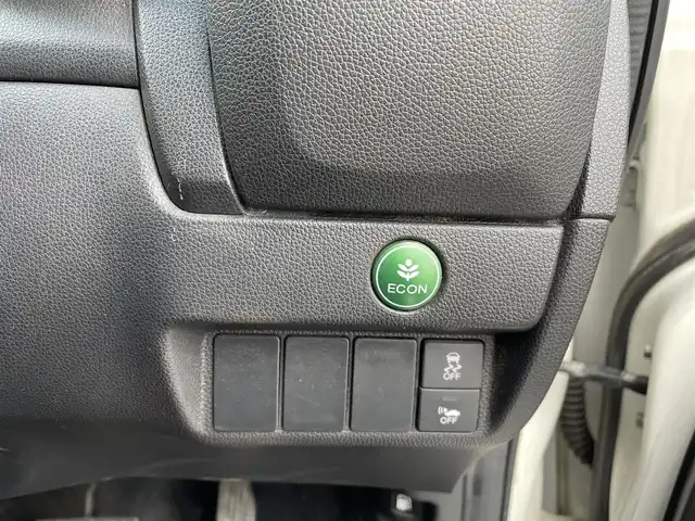 ホンダ フィット ハイブリット Lパッケージ 福島県 2015(平27)年 15.6万km プレミアムホワイトパール 純正ナビ/バックカメラ/フルセグテレビ/Bluetooth接続/クルーズコントロール/オートライト/キセノンライト/フォグランプ/保証書/ワンオーナー