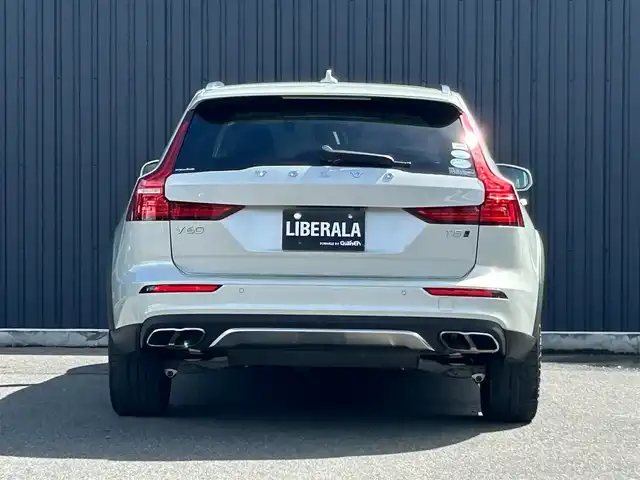 ボルボ Ｖ６０ クロスカントリー T5 AWD プロ 福島県 2019(平31)年 2.8万km パール harman/kardon /サンルーフ　/純正ナビ(CD/DVD/BT/USB)/バック/360°カメラ/アダプティブクルーズコントロール/ステアリングスイッチ/白レザーシート/シートヒーター/パワーシート/パワーバックドア/オートホールド/ヘッドアップディスプレイ/LEDヘッドライト/純正19AW/純正フロアマット/ドライブレコーダー/取扱説明書/保証書/スペアキー