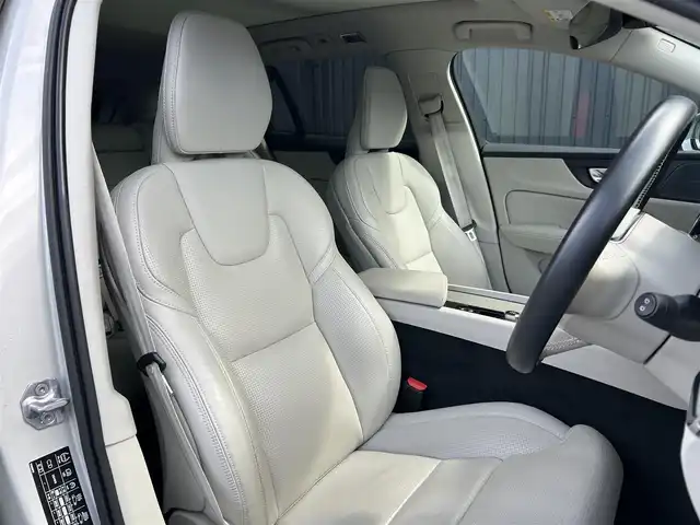 ボルボ Ｖ６０ クロスカントリー T5 AWD プロ 福島県 2019(平31)年 2.8万km パール harman/kardon /サンルーフ　/純正ナビ(CD/DVD/BT/USB)/バック/360°カメラ/アダプティブクルーズコントロール/ステアリングスイッチ/白レザーシート/シートヒーター/パワーシート/パワーバックドア/オートホールド/ヘッドアップディスプレイ/LEDヘッドライト/純正19AW/純正フロアマット/ドライブレコーダー/取扱説明書/保証書/スペアキー