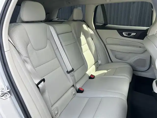 ボルボ Ｖ６０ クロスカントリー T5 AWD プロ 福島県 2019(平31)年 2.8万km パール harman/kardon /サンルーフ　/純正ナビ(CD/DVD/BT/USB)/バック/360°カメラ/アダプティブクルーズコントロール/ステアリングスイッチ/白レザーシート/シートヒーター/パワーシート/パワーバックドア/オートホールド/ヘッドアップディスプレイ/LEDヘッドライト/純正19AW/純正フロアマット/ドライブレコーダー/取扱説明書/保証書/スペアキー