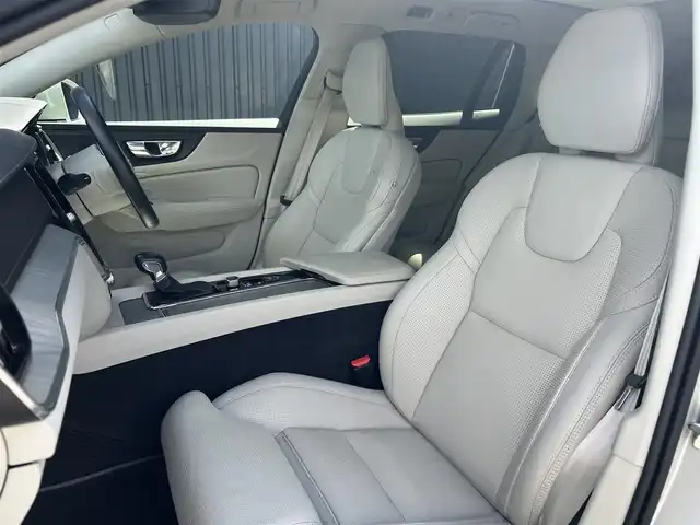 ボルボ Ｖ６０ クロスカントリー T5 AWD プロ 福島県 2019(平31)年 2.8万km パール harman/kardon /サンルーフ　/純正ナビ(CD/DVD/BT/USB)/バック/360°カメラ/アダプティブクルーズコントロール/ステアリングスイッチ/白レザーシート/シートヒーター/パワーシート/パワーバックドア/オートホールド/ヘッドアップディスプレイ/LEDヘッドライト/純正19AW/純正フロアマット/ドライブレコーダー/取扱説明書/保証書/スペアキー
