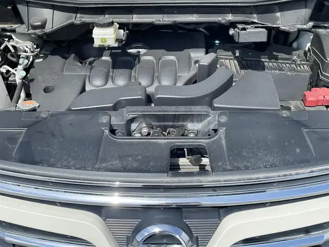 日産 エルグランド 250ハイウェイスターS 滋賀県 2019(令1)年 5.4万km ブリリアントホワイトパール 両側パワースライドドア/純正7インチナビ【MJ119D-W】/(AM/FM/CD/DVD/ワンセグ/Bluetooth/SD/iPod/USB)/バックカメラ/ビルトインETC/ドライブレコーダー/追従型クルーズコントロール/踏み間違い防止アシスト/ブレーキアシスト/プリクラッシュブレーキアシスト/TCS（トラクションコントロールシステム）/VDC（ビークルダイナミクスコントロール）/レーンキープアシスト/車間自動制御システム	/ASCD（オートスピードコントロール装置）/ABS（アンチロックブレーキシステム）/コーナー・バックセンサー（ソナー）/標識検知機能/電動格納ミラー/革巻きステアリング/ステアリングスイッチ/オートライト/LEDヘッドライト/フロントフォグ/フルオートエアコン/プッシュスタート/スマートキー