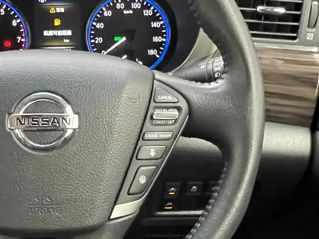 日産 エルグランド 250ハイウェイスターS 滋賀県 2019(令1)年 5.4万km ブリリアントホワイトパール 両側パワースライドドア/純正7インチナビ【MJ119D-W】/(AM/FM/CD/DVD/ワンセグ/Bluetooth/SD/iPod/USB)/バックカメラ/ビルトインETC/ドライブレコーダー/追従型クルーズコントロール/踏み間違い防止アシスト/ブレーキアシスト/プリクラッシュブレーキアシスト/TCS（トラクションコントロールシステム）/VDC（ビークルダイナミクスコントロール）/レーンキープアシスト/車間自動制御システム	/ASCD（オートスピードコントロール装置）/ABS（アンチロックブレーキシステム）/コーナー・バックセンサー（ソナー）/標識検知機能/電動格納ミラー/革巻きステアリング/ステアリングスイッチ/オートライト/LEDヘッドライト/フロントフォグ/フルオートエアコン/プッシュスタート/スマートキー