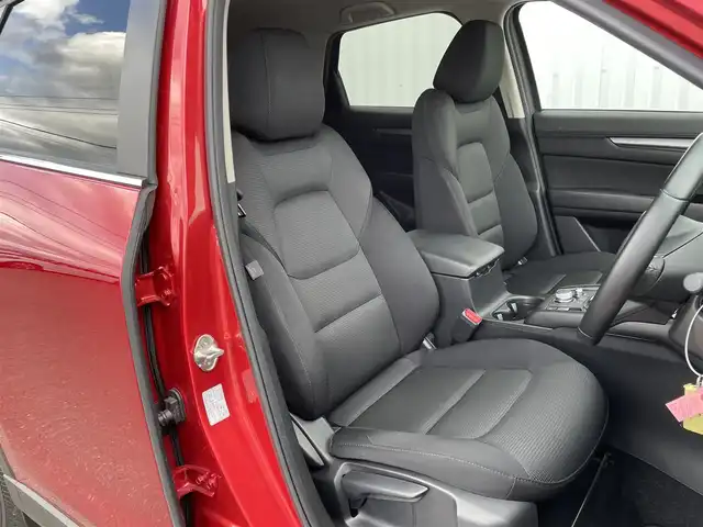 マツダ ＣＸ－５ XD スマートエディション 佐賀県 2022(令4)年 5万km ソウルレッドクリスタルM 純正10.25インチセンターディスプレイ/・フルセグTV/AM/FM/USB/Bluetooth/360°ビューモニター/ETC/ヘッドアップディスプレイ/電子パーキングブレーキ/AUTO HOLD機能/ISOFIX対応/革巻きステアリング/ステアリングリモコン/純正17インチアルミホイール/純正LEDヘッドライト/・オートマチックハイビーム/純正フロアマット/新車保証書/i-ACTIVSENSE/・アダプティブクルーズコントロール/・車線逸脱警報機能/・ブラインドスポットインフォメーション/・レーンキープアシストシステム/・スマートシティブレーキサポート/・パーキングセンサー
