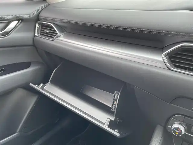 マツダ ＣＸ－５ XD スマートエディション 佐賀県 2022(令4)年 5万km ソウルレッドクリスタルM 純正10.25インチセンターディスプレイ/・フルセグTV/AM/FM/USB/Bluetooth/360°ビューモニター/ETC/ヘッドアップディスプレイ/電子パーキングブレーキ/AUTO HOLD機能/ISOFIX対応/革巻きステアリング/ステアリングリモコン/純正17インチアルミホイール/純正LEDヘッドライト/・オートマチックハイビーム/純正フロアマット/新車保証書/i-ACTIVSENSE/・アダプティブクルーズコントロール/・車線逸脱警報機能/・ブラインドスポットインフォメーション/・レーンキープアシストシステム/・スマートシティブレーキサポート/・パーキングセンサー