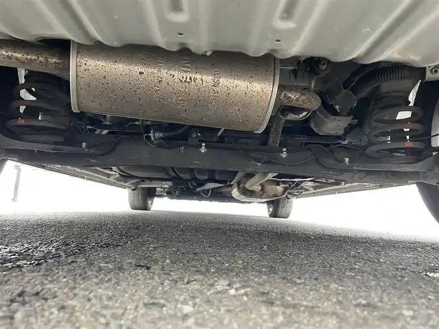 日産 セレナ e－パワー ハイウェイスター V 佐賀県 2021(令3)年 7.8万km ブリリアントホワイトパール 7人乗り/プロパイロット/インテリジェントルームミラー/エマージェンシーブレーキ/インテリジェントクルーズコントロール/車線逸脱警報/車線逸脱防止支援/側方支援/後側方支援/前後ソナー/純正10型SDナビ/・アラウンドビューカメラ/・フルセグTV/BT/CD/DVD/純正後席モニター/TVキャンセラー/両側パワースライドドア/純正16インチAW/LEDヘッドライト/オートライト/シートヒーター/ステアリングヒーター/スペアキー×１/取扱説明書/保証書オットマン