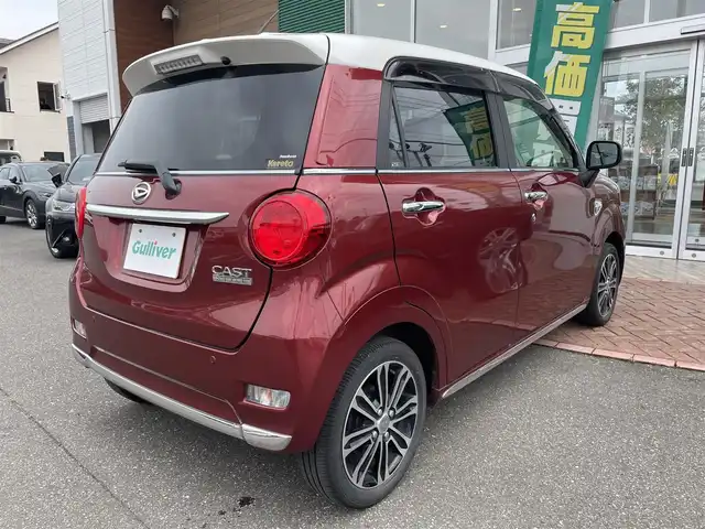 ダイハツ キャスト スタイル GプライムコレSAⅢ 道央・札幌 2022(令4)年 4万km ファイアークォーツレッドM 登録時走行距離39/304km/　４　W　D　/寒冷地仕様/スマートアシスト/社外SDナビ（CD/DVD/FM/AM)/ワンセグ/バックカメラ/アイドリングストップ/プッシュスタート/ETC/スペアキー×１/純正フロアマット/シートヒーター（運転席/助手席）/横滑り防止装置/盗難防止装置/オートライト/オートマチックハイビーム/衝突軽減ブレーキ/LEDヘッドライト/革巻きステアリング/ハーフレザーシート/電動格納ミラー/ヘッドライトレベライザー/社外AW付冬タイヤ